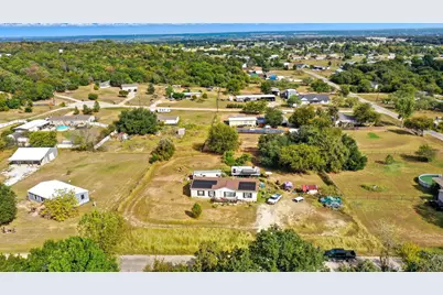 406 Hilltop Meadows Court, Springtown, TX 76082 - Photo 11