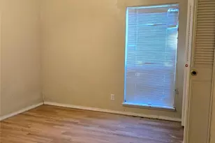 730 Pinehill Ln, Grand Prairie, TX 75052 - Photo 11