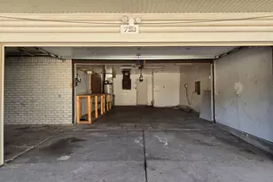 730 Pinehill Ln, Grand Prairie, TX 75052 - Photo 7