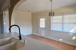 730 Pinehill Ln, Grand Prairie, TX 75052 - Photo 17