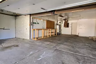 730 Pinehill Ln, Grand Prairie, TX 75052 - Photo 5