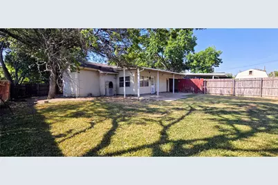 730 Pinehill Lane, Grand Prairie, TX 75052 - Photo 3