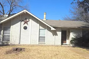 730 Pinehill Ln, Grand Prairie, TX 75052 - Photo 1