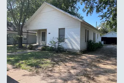 800 Jefferson Street, Bowie, TX 76230 - Photo 19