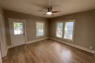 800 Jefferson St, Bowie, TX 76230 - Photo 7