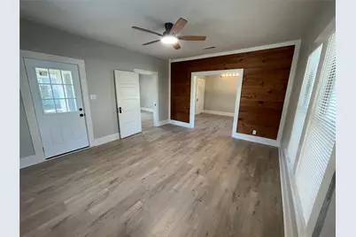 800 Jefferson Street, Bowie, TX 76230 - Photo 9