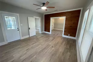 800 Jefferson St, Bowie, TX 76230 - Photo 9