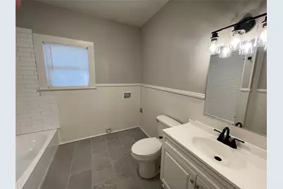 800 Jefferson Street, Bowie, TX 76230 - Photo 5