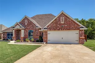 820 N Tejas Dr, Sanger, TX 76266 - Photo 5