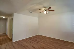 10109 Pack Saddle Trail, Fort Worth, TX 76108 - Photo 5