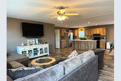 312 Candlewood Circle, Gainesville, TX 76240 - Photo 5