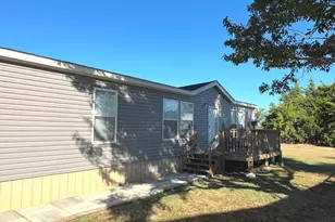 312 Candlewood Cir, Gainesville, TX 76240 - Photo 1