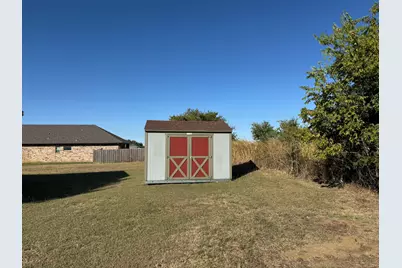 312 Candlewood Circle, Gainesville, TX 76240 - Photo 21