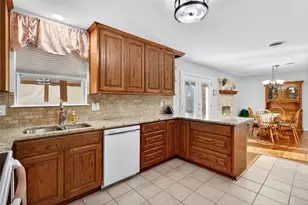 2901 Yorkshire Dr, Sherman, TX 75092 - Photo 9