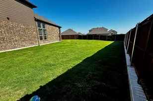 8375 George Brown Dr, Garland, TX 75043 - Photo 15