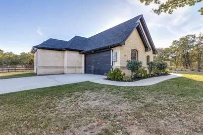 1029 Sunflower, Paradise, TX 76073 - Photo 5
