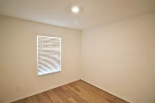 1013 Lady Bird St, Ennis, TX 75119 - Photo 23