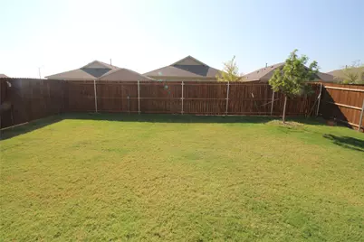 1013 Lady Bird Street, Ennis, TX 75119 - Photo 31