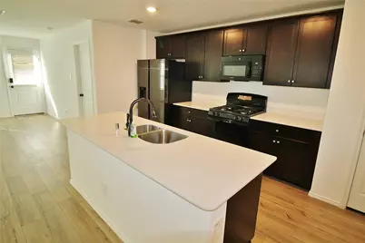 1013 Lady Bird Street, Ennis, TX 75119 - Photo 11