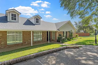 3501 Greenleaf Drive, Waco, TX 76710 - Photo 3