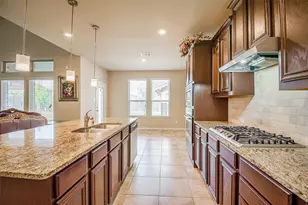 4705 Bungalow Dr, Garland, TX 75043 - Photo 11