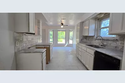 3662 Forest Trail Drive, Grand Prairie, TX 75052 - Photo 5