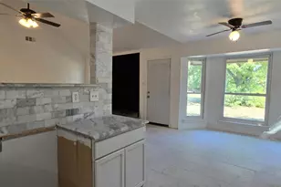 3662 Forest Trail Dr, Grand Prairie, TX 75052 - Photo 9