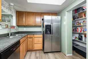 808 Ravenwood Dr, Arlington, TX 76013 - Photo 7