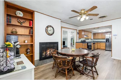 808 Ravenwood Drive, Arlington, TX 76013 - Photo 9