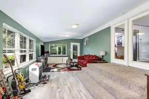 808 Ravenwood Dr, Arlington, TX 76013 - Photo 11