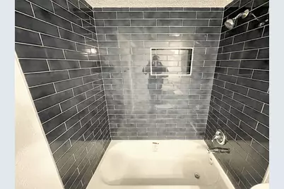 5518 Creek Valley Drive, Arlington, TX 76018 - Photo 33