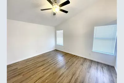 5518 Creek Valley Drive, Arlington, TX 76018 - Photo 17