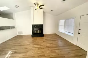 5518 Creek Valley Dr, Arlington, TX 76018 - Photo 5