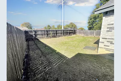 5518 Creek Valley Drive, Arlington, TX 76018 - Photo 37