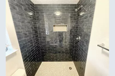 5518 Creek Valley Drive, Arlington, TX 76018 - Photo 25