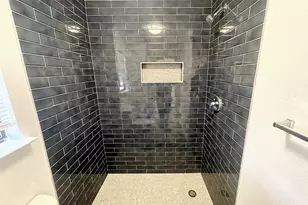 5518 Creek Valley Dr, Arlington, TX 76018 - Photo 25