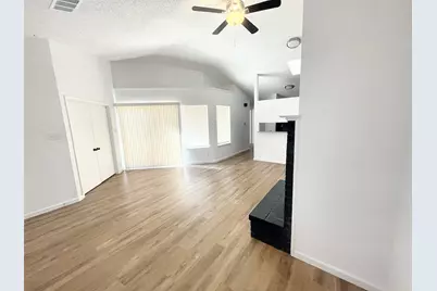 5518 Creek Valley Drive, Arlington, TX 76018 - Photo 7