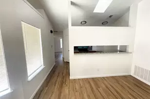 5518 Creek Valley Dr, Arlington, TX 76018 - Photo 9