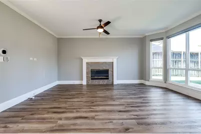 1104 Elk Trail, Carrollton, TX 75007 - Photo 3