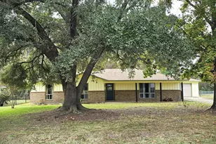 5779 N Cape Dr, Chandler, TX 75758 - Photo 1