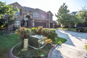 13712 Vallanca Ct, Little Elm, TX 75068 - Photo 3