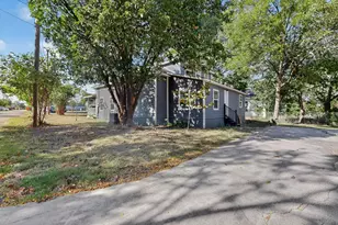 200 Dunn St, Waxahachie, TX 75165 - Photo 31