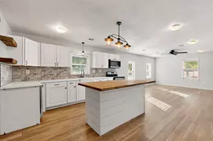 200 Dunn St, Waxahachie, TX 75165 - Photo 15