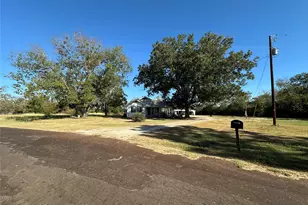 492 Lcr 431, Mexia, TX 76667 - Photo 3