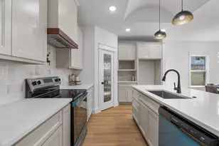 8811 Silver Crk Rd, White Settlement, TX 76108 - Photo 7