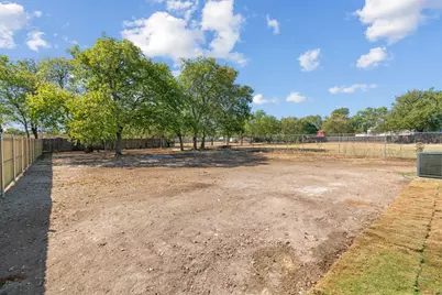 8811 Silver Creek Road, White Settlement, TX 76108 - Photo 35