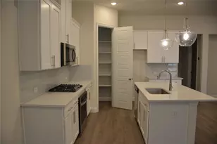 338 Almanor St, Lewisville, TX 75056 - Photo 9