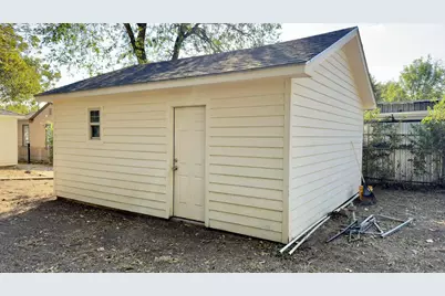 3815 Poinsettia Drive, Dallas, TX 75211 - Photo 35