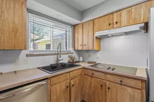 1401 Apache St, Arlington, TX 76012 - Photo 5