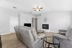 10245 Sunset View Dr, Fort Worth, TX 76108 - Photo 9